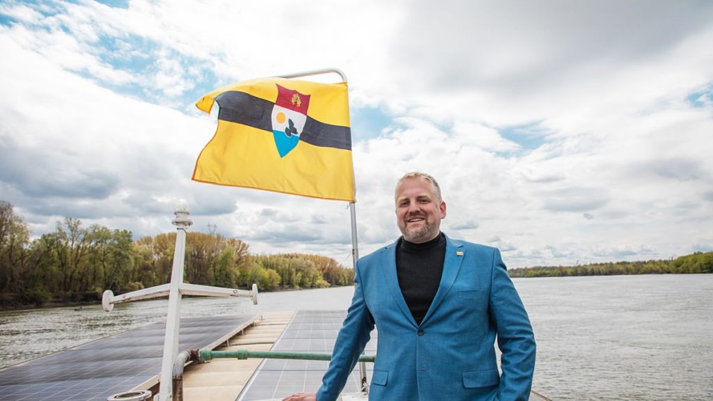 El primer ministro de Liberland, una criptonación de 12 personas, busca el favor de Trump