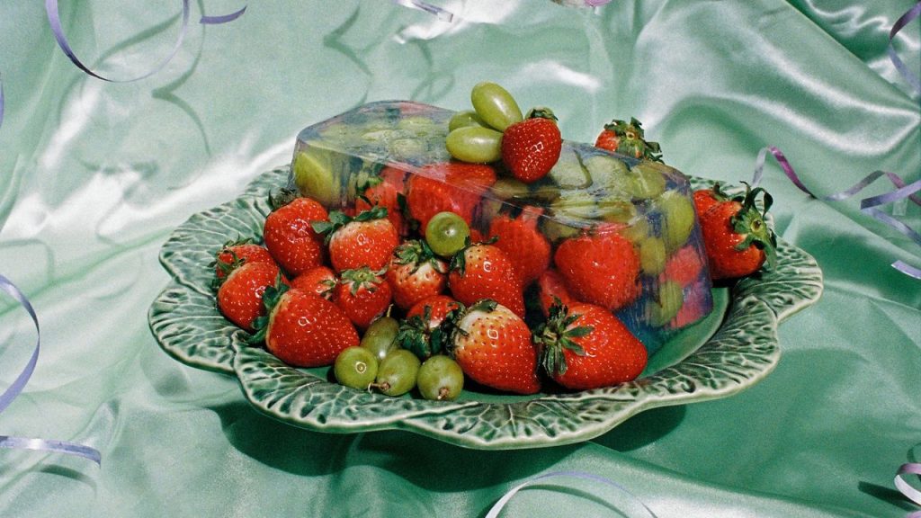 10 alimentos ricos en agua para combatir la deshidratación