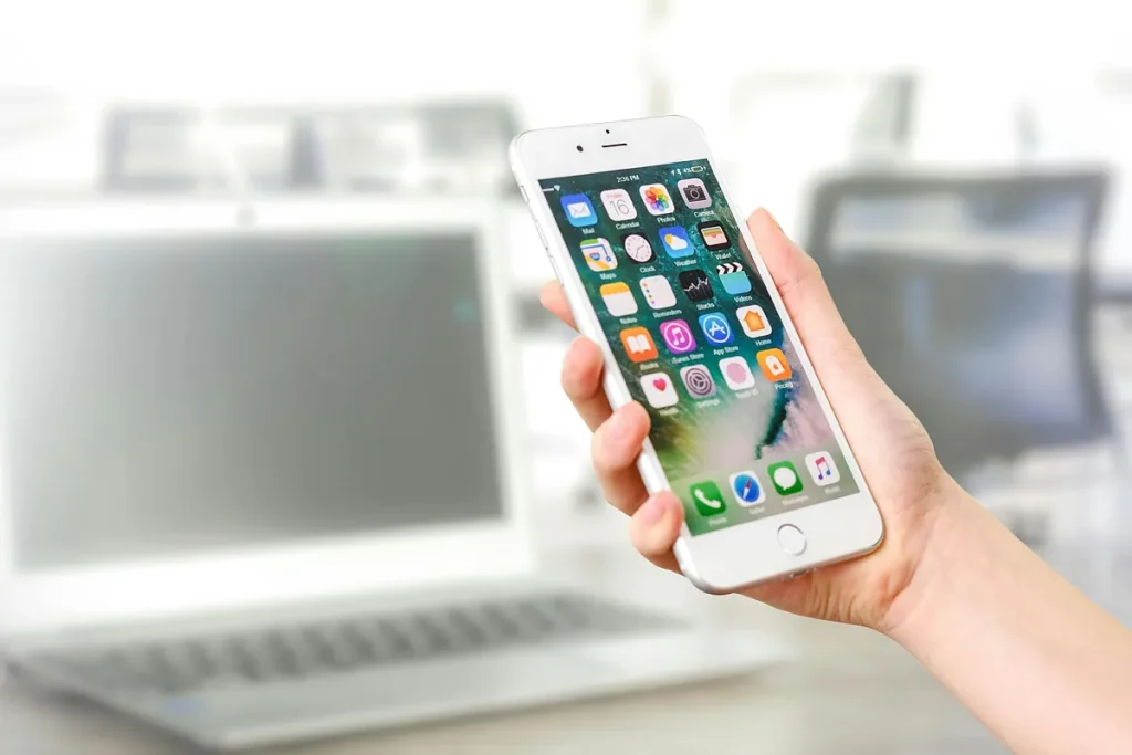 Adiós al spam y mejor batería para tu iPhone: las 5 novedades que llegan con el iOS 26