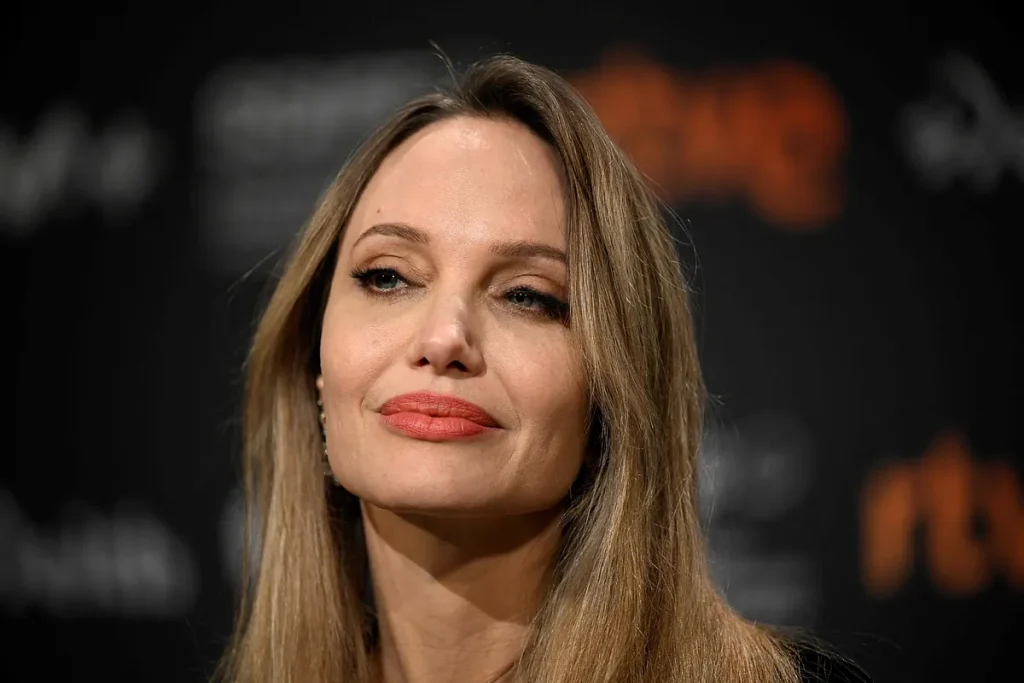 Angelina Jolie se abre en canal en Couture: "Me hice una doble mastectomía y me quitaron los ovarios. Fue mi elección. Es importante poder elegir"