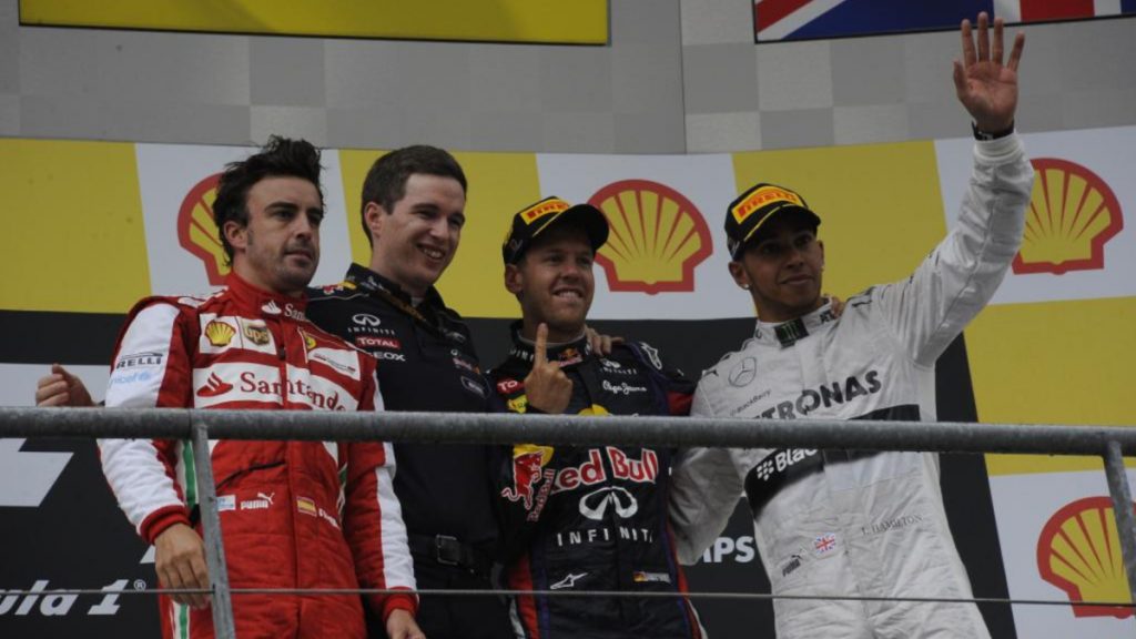 Con Alonso no hablo mucho, Vettel es un muy buen amigo