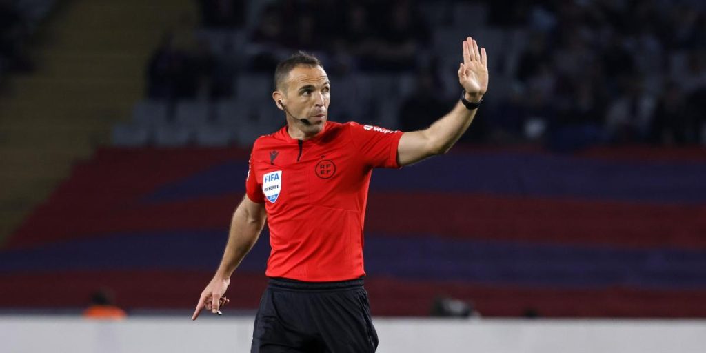Cuadra Fernández, árbitro del Barça-Valencia