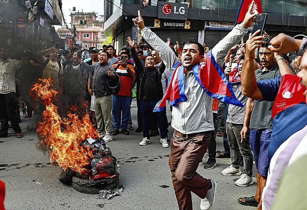 De Nepal a Hong Kong: las revoluciones juveniles que (no siempre) triunfan en el sur de Asia