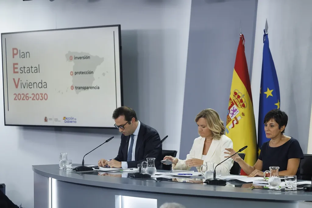 El Gobierno anuncia el triple de financiación para el Plan Estatal de Vivienda con el objetivo de elevar un 40% el parque público en 2030