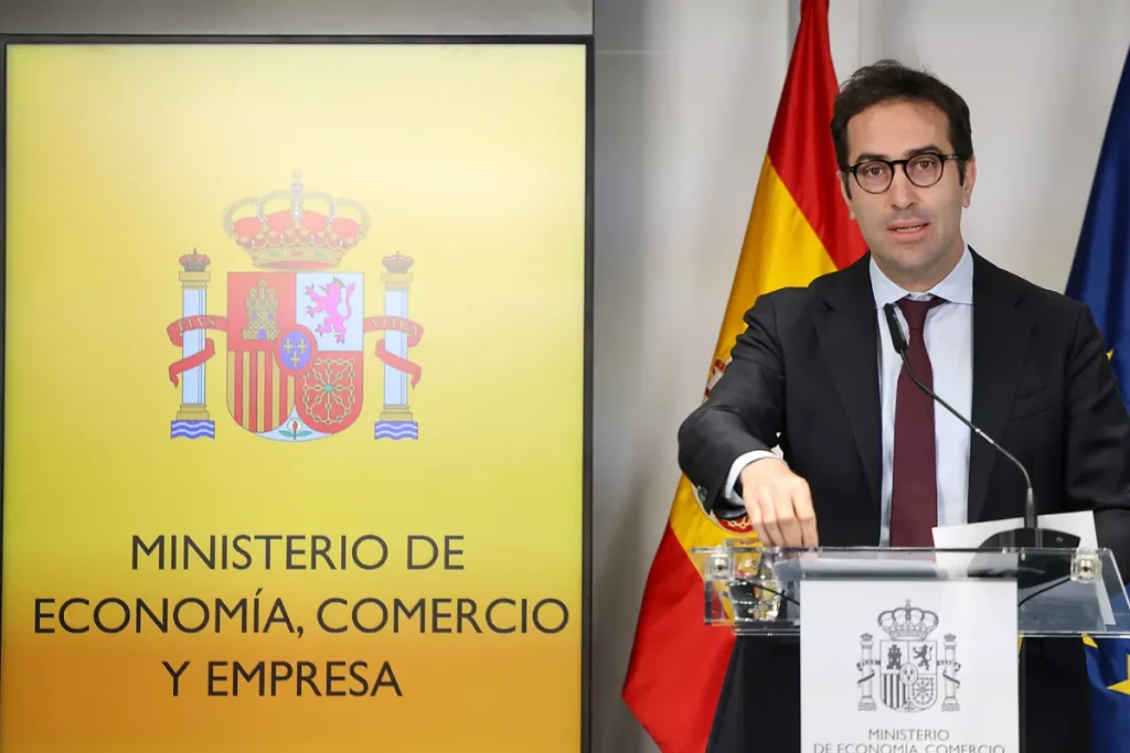 El Gobierno aprueba el embargo de armas y combustible militar a Israel
