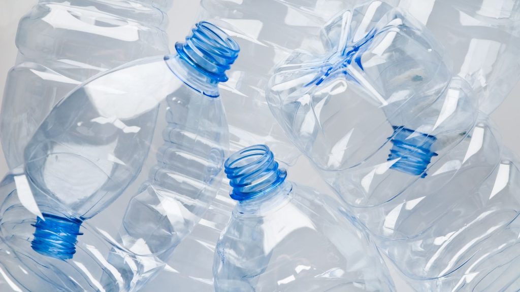 Este nuevo material usa plástico para absorber dióxido de carbono
