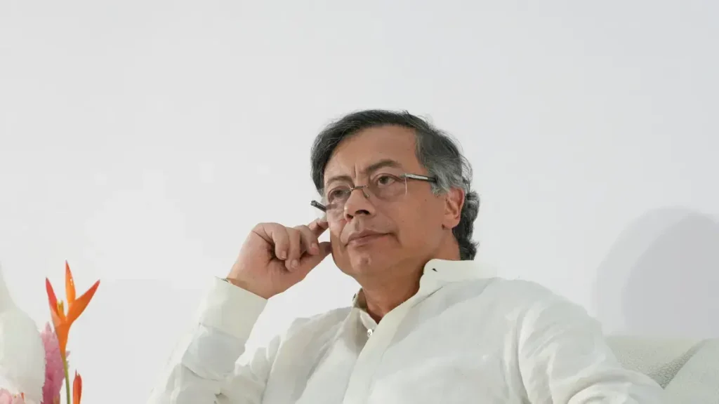'Excluyeron la mujer y la negra, bajo el infundio que era mía y me tomaba la Corte'