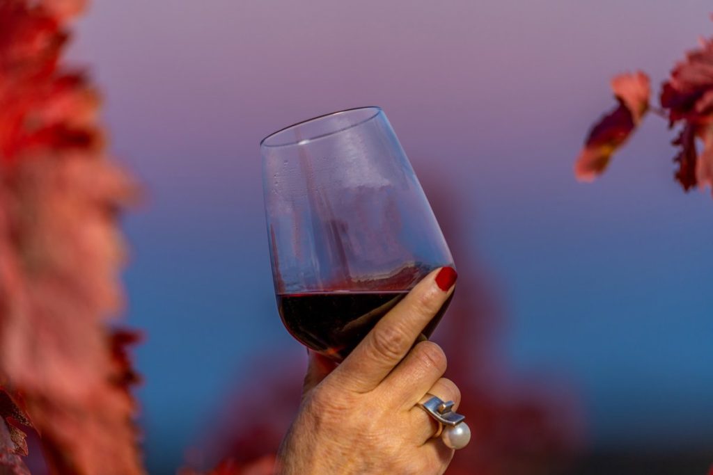 La EHAA rechaza que los vinos con hasta 6 grados se etiqueten como 'bajos en alcohol': "Es peligrosamente engañoso"