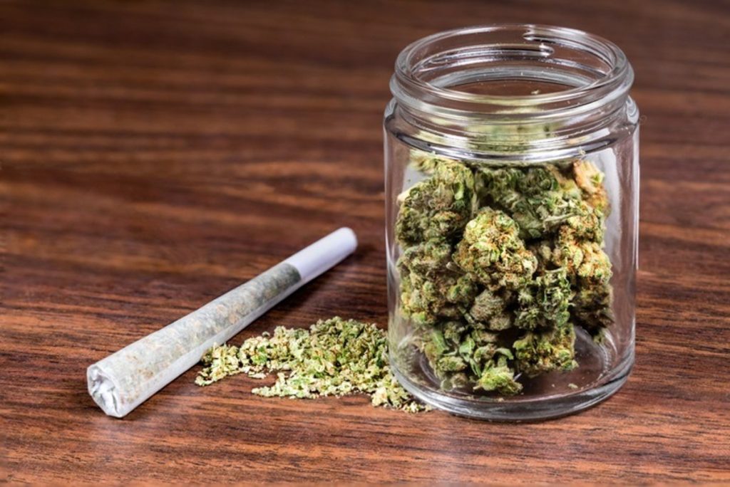 La Fiscalía detecta casos de inicio de consumo de cannabis entre niños de 9 y 10 años