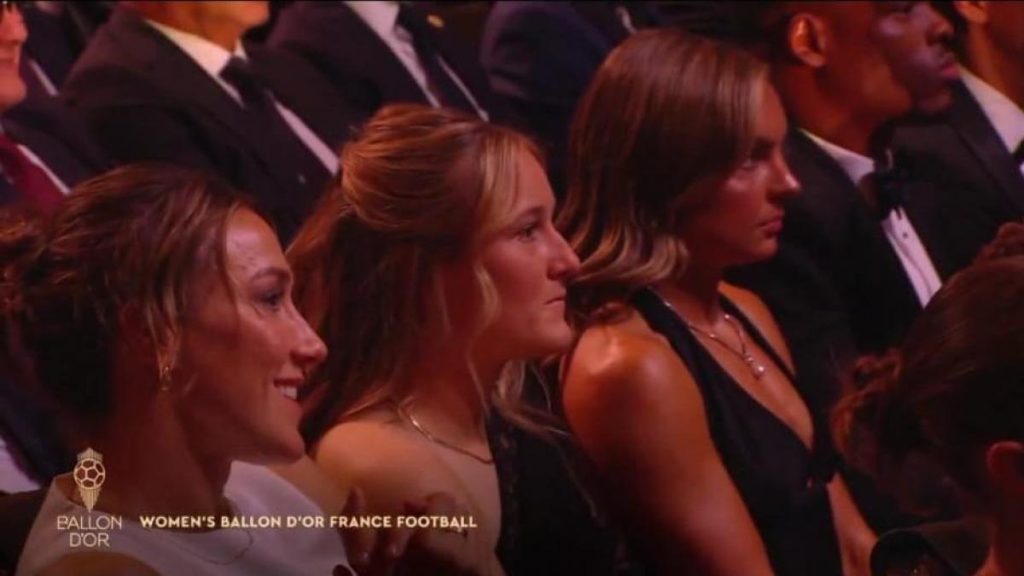 La cara de las inglesas al saber que no ganarían el Balón de Oro es para verla varias veces