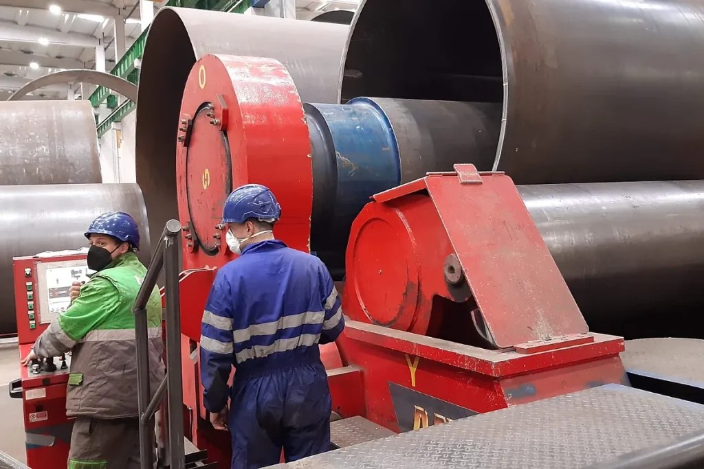 La industria vasca pisa el freno, aunque la inversión se dinamiza