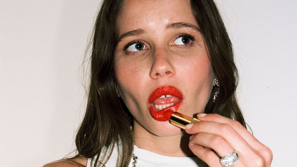La mejor base de maquillaje (y el mejor truco) para las chicas que no se maquillan a diario