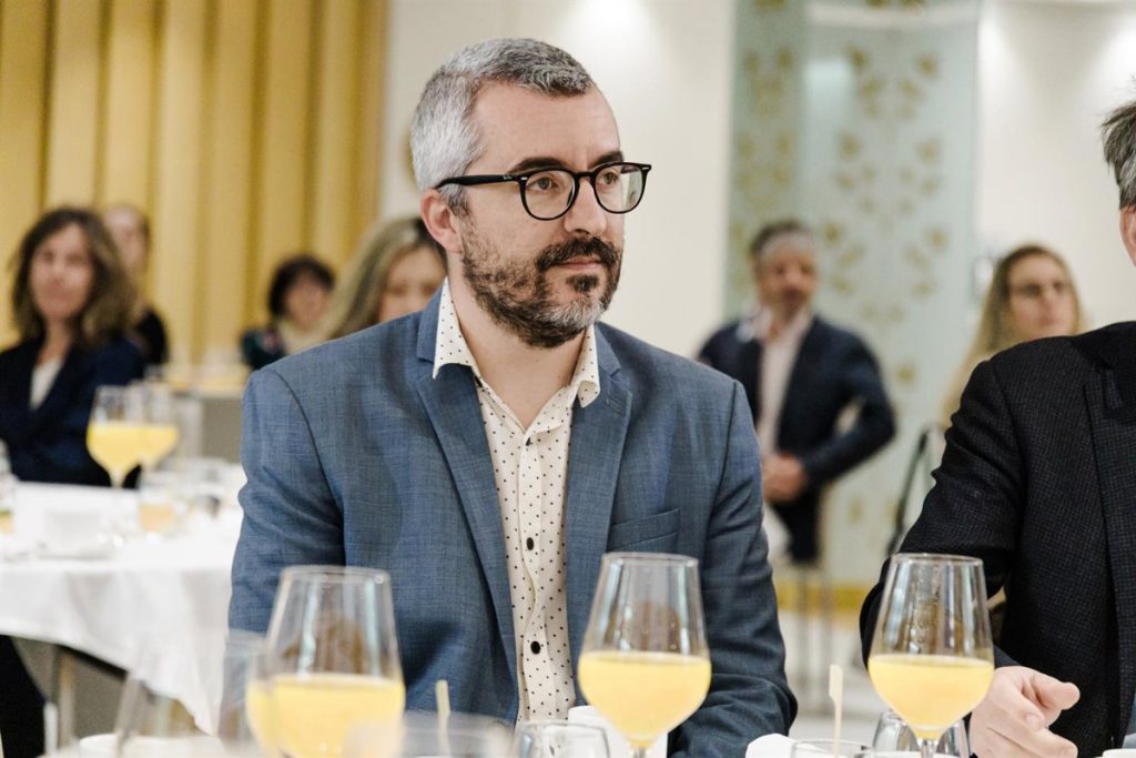 Padilla insiste en que el Estatuto Marco no regula retribuciones ni jubilación anticipada: "No es nuestra competencia"