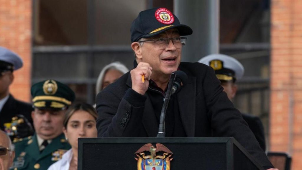 Presidente Gustavo Petro dijo que si ataque de lancha fue en República Dominicana, tripulantes serían colombianos