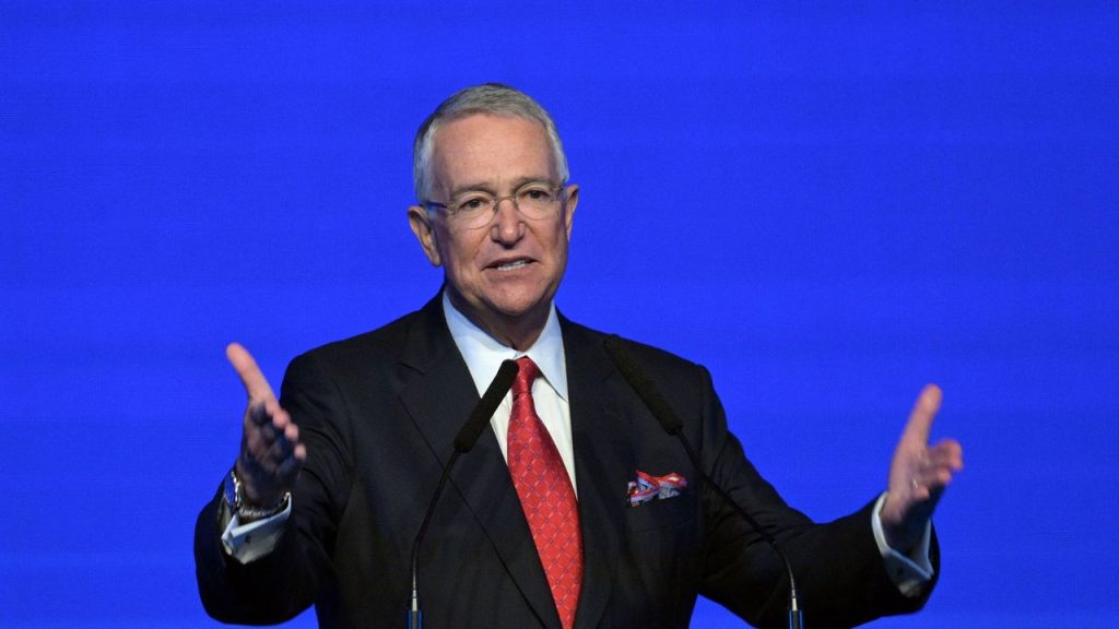 Salinas Pliego libra la cárcel en EE UU tras pagar fianza de 25 millones de dólares por pleito legal con AT&T