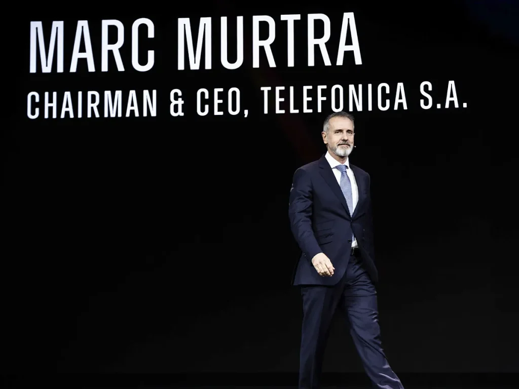 Telefónica prepara la puesta de largo de su plan estratégico con Vodafone en el punto de mira y la operación salida americana en su última etapa