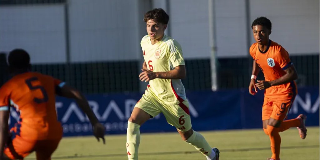 Xavi Espart y Juan Hernández ganan a Shane Kluivert