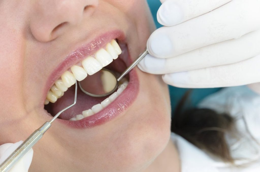 cómo la higiene oral protege tu sistema inmunológico