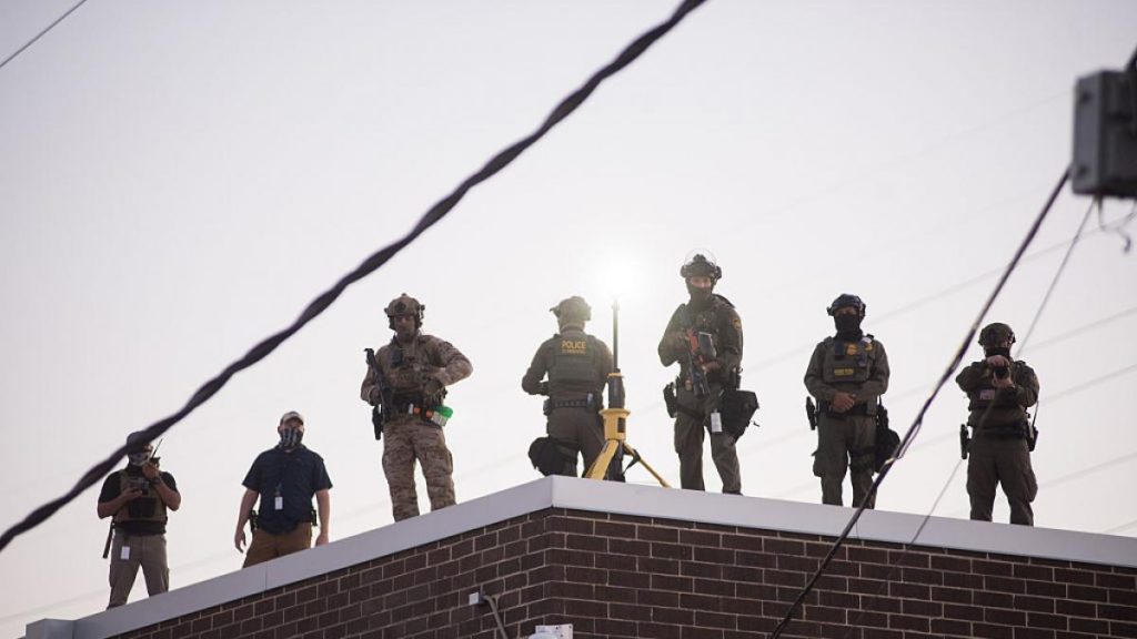 por qué Trump despliega militares en Chicago, Portland y Memphis