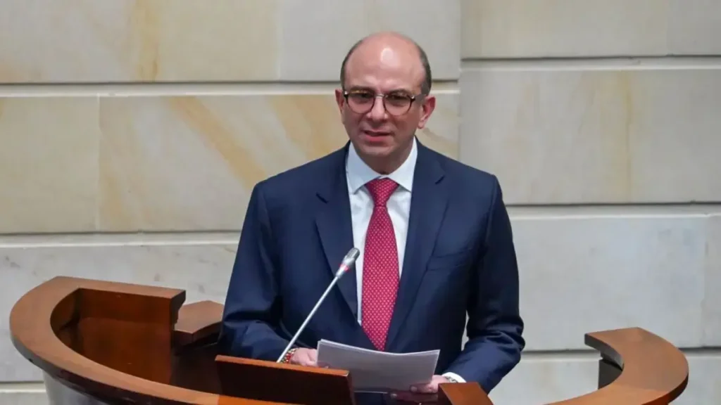 recorte de mermelada en el gabinete, primera medida