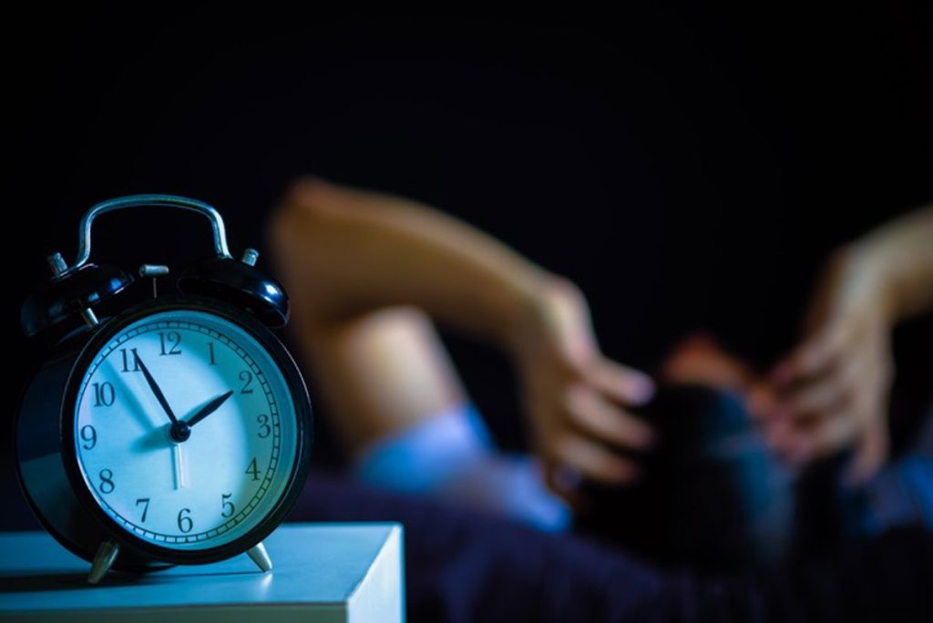 ¿Podría tu insomnio estar destruyendo tu cerebro sin que lo sepas?