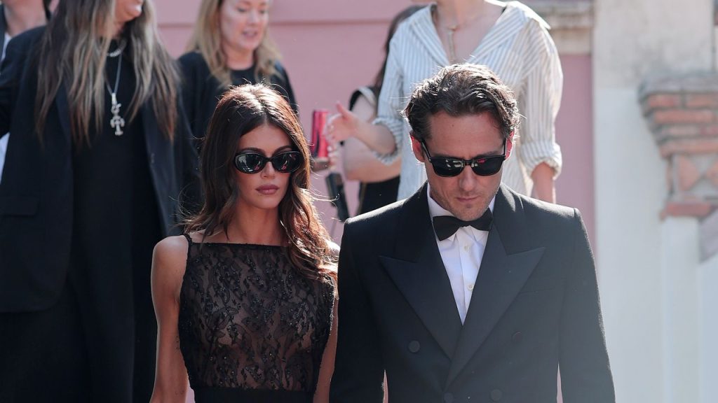¿Quién es Lewis Pullman, el nuevo novio de Kaia Gerber?