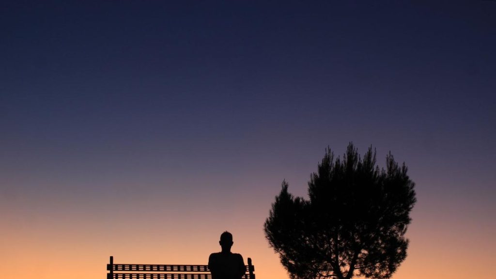 El arte de la silueta contemplativa en Cuenca