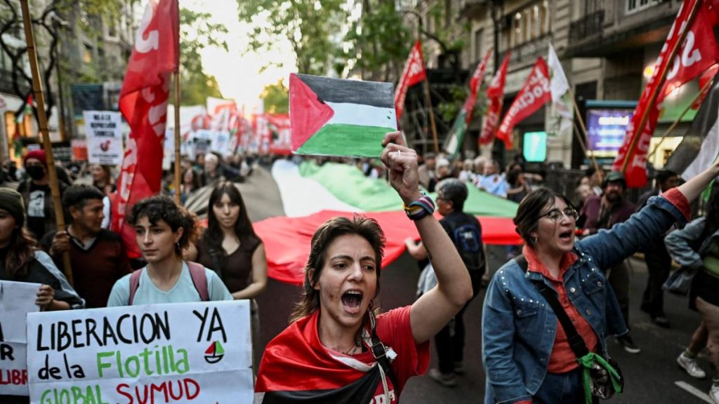 El asalto de Israel a la Global Sumud Flotilla a Gaza, en directo