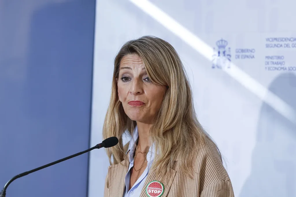 Yolanda Díaz asegura que caerá "todo el peso de la ley" sobre Uber por "no cumplir la ley rider": "No nos va a tomar el pelo al Gobierno de España"